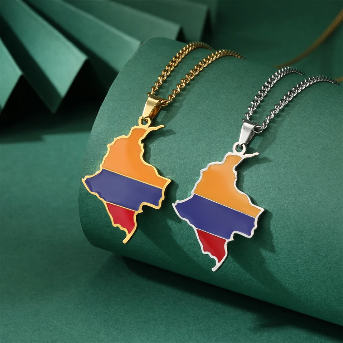 EUEAVAN Enamel Colombia Map Necklace Women Men Stainless Steel Trendy Colombiana Flag Pendant Chains Ethnic Jewelry Gifts